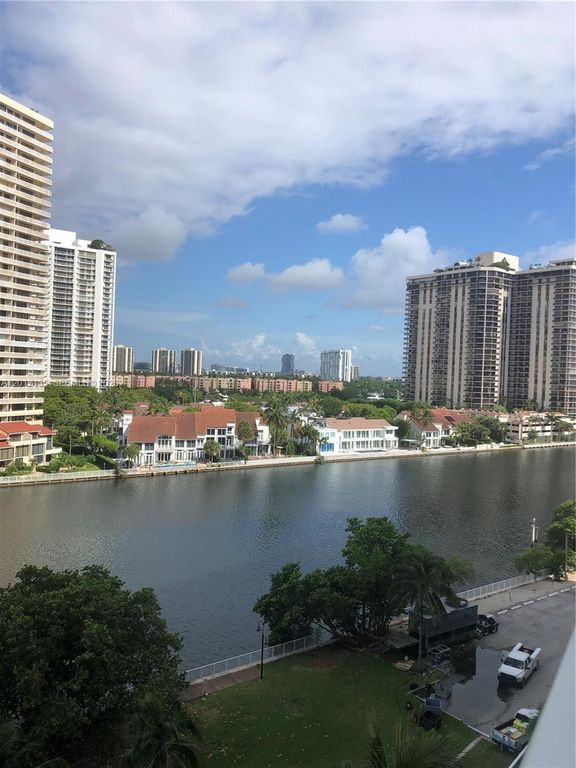 19390 Collins Ave 907, Sunny Isles Beach, FL 33160