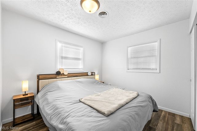 2225 Martha Avenue NE, Canton, OH 44705