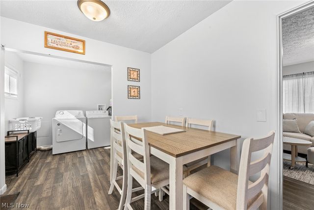 2225 Martha Avenue NE, Canton, OH 44705