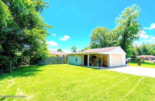 3717 Oboe Dr, Louisville, KY 40216
