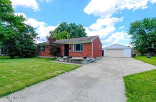 3717 Oboe Dr, Louisville, KY 40216