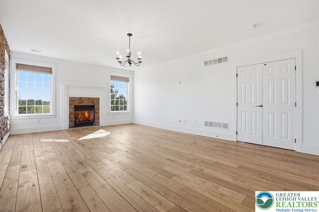 2150 Park Place, North Whitehall Twp, PA 18080