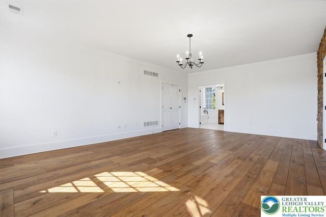 2150 Park Place, North Whitehall Twp, PA 18080