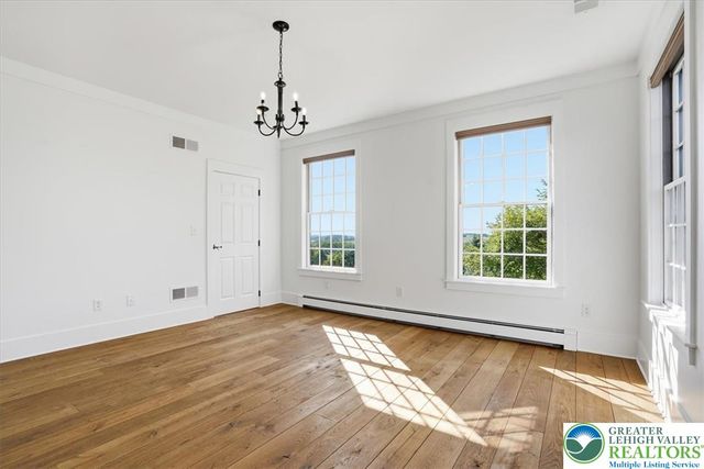 2150 Park Place, North Whitehall Twp, PA 18080