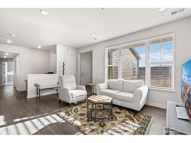 330 High Point Dr B103, Longmont, CO 80504