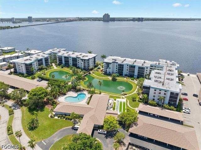 3490 N Key DR 212, North Fort Myers, FL 33903