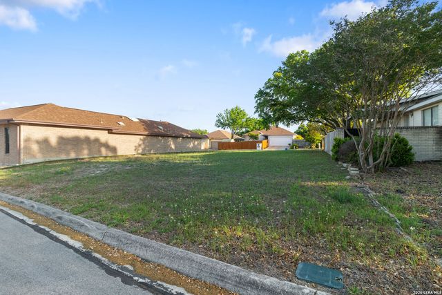 5906 Brook Fls, Windcrest, TX 78239