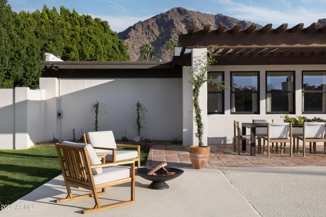 5501 E CAMELBACK Road, Phoenix, AZ 85018