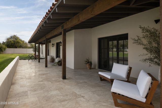 5501 E CAMELBACK Road, Phoenix, AZ 85018