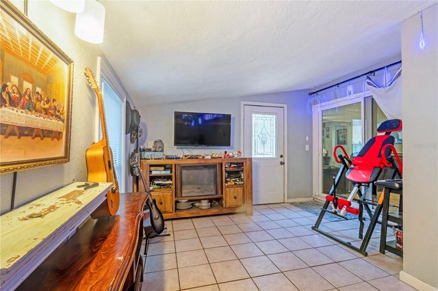 246 ANGELES ROAD, Debary, FL 32713