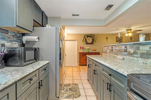 246 ANGELES ROAD, Debary, FL 32713