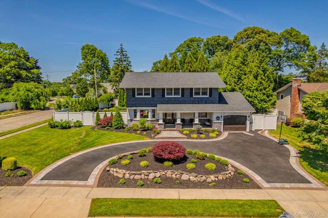 96 Eagle Lane, Hauppauge, NY 11788