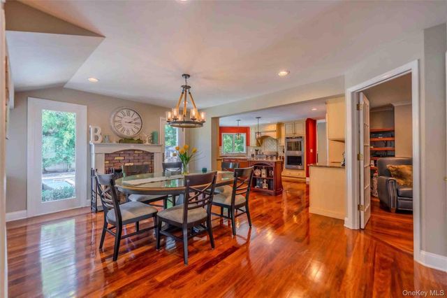 96 Eagle Lane, Hauppauge, NY 11788