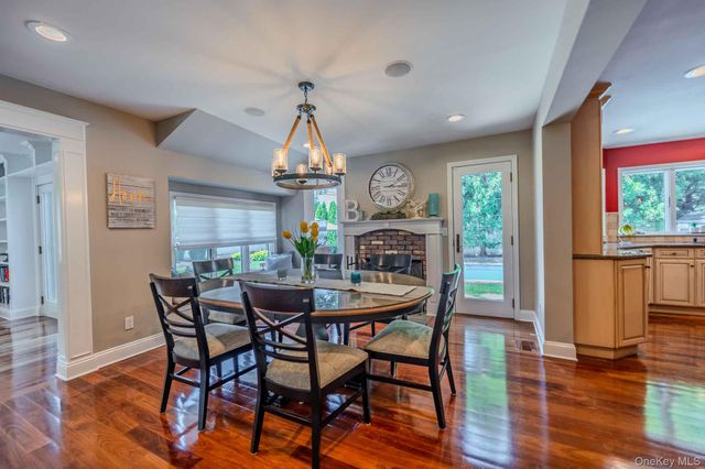 96 Eagle Lane, Hauppauge, NY 11788