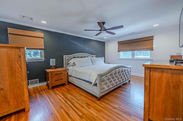 96 Eagle Lane, Hauppauge, NY 11788