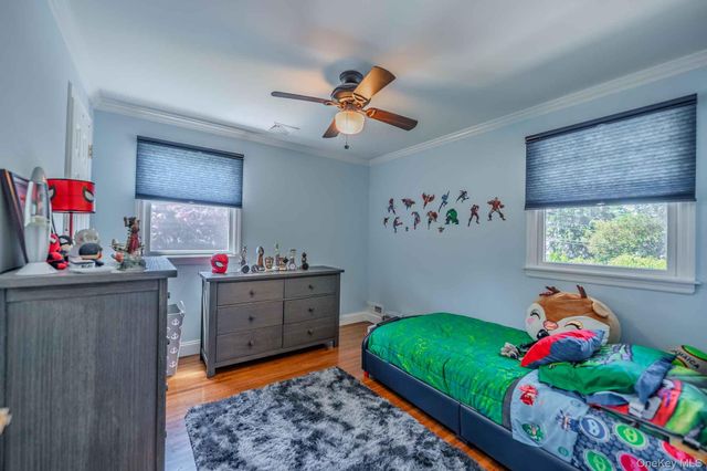 96 Eagle Lane, Hauppauge, NY 11788