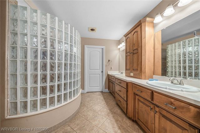 1710 Winter Park Circle, Van Buren, AR 72956