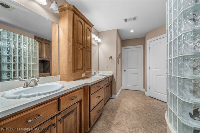 1710 Winter Park Circle, Van Buren, AR 72956