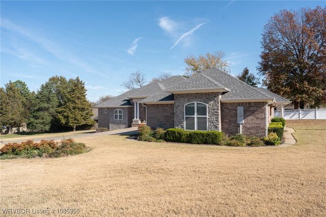 1710 Winter Park Circle, Van Buren, AR 72956