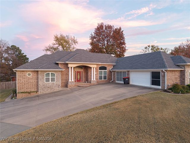 1710 Winter Park Circle, Van Buren, AR 72956