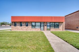 6216 W 79th Street, Burbank, IL 60459