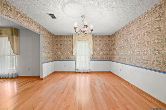 11116 Suncrest Ave, Baton Rouge, LA 70818