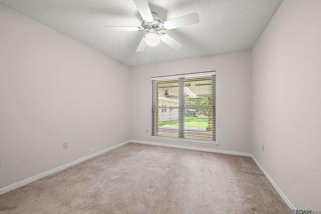 11116 Suncrest Ave, Baton Rouge, LA 70818