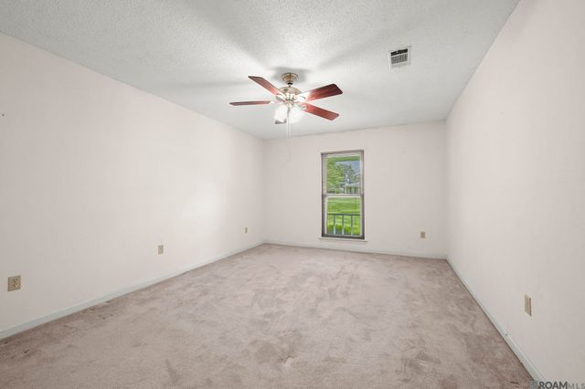 11116 Suncrest Ave, Baton Rouge, LA 70818