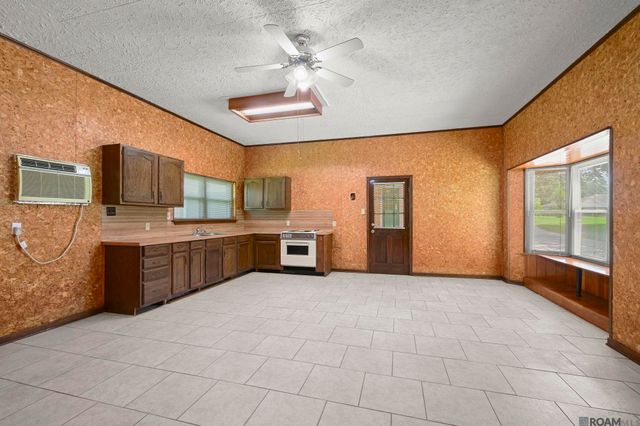 11116 Suncrest Ave, Baton Rouge, LA 70818