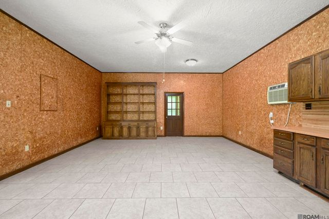11116 Suncrest Ave, Baton Rouge, LA 70818