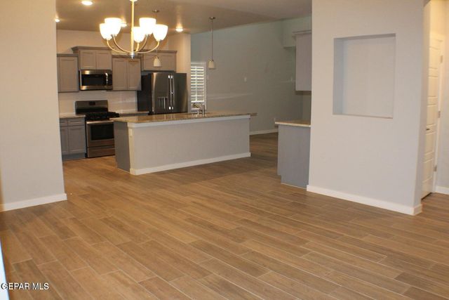 940 ABE GOLDBERG Drive, El Paso, TX 79932