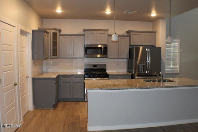 940 ABE GOLDBERG Drive, El Paso, TX 79932