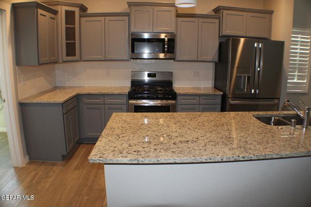 940 ABE GOLDBERG Drive, El Paso, TX 79932