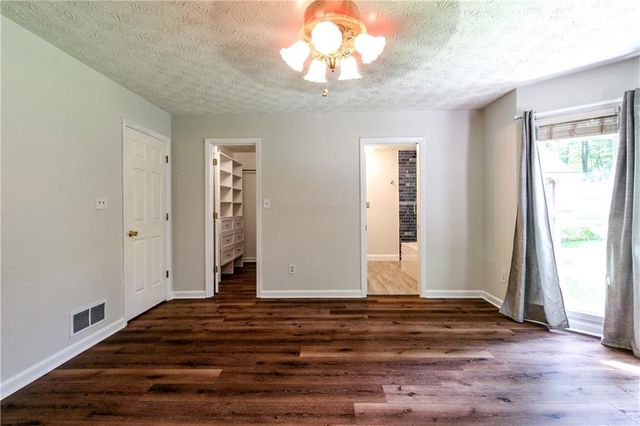 2526 Lorne Court SW, Marietta, GA 30064