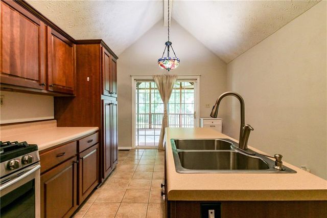 2526 Lorne Court SW, Marietta, GA 30064