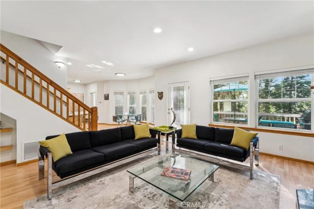 296 Grass Valley, Lake Arrowhead, CA 92352