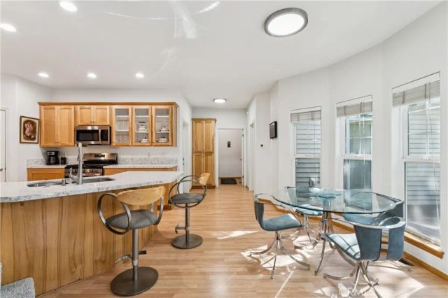 296 Grass Valley, Lake Arrowhead, CA 92352