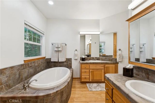 296 Grass Valley, Lake Arrowhead, CA 92352