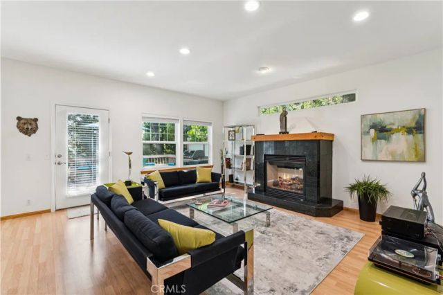296 Grass Valley, Lake Arrowhead, CA 92352