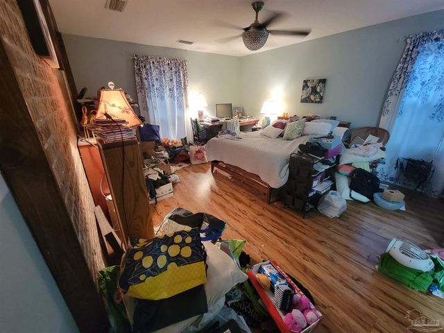 2811 Whisper Oaks Dr, Gulf Breeze, FL 32563