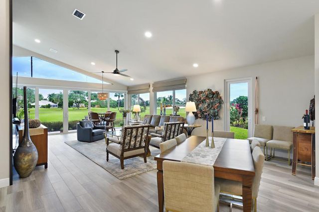 13054 Touchstone Place, West Palm Beach, FL 33418