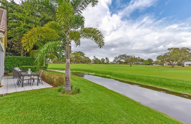 13054 Touchstone Place, West Palm Beach, FL 33418