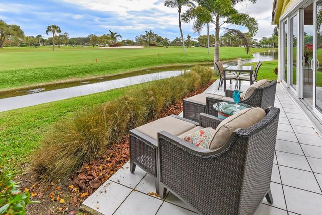 13054 Touchstone Place, West Palm Beach, FL 33418