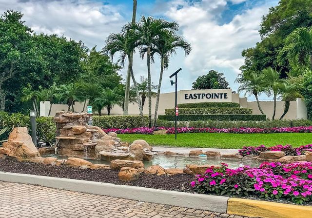 13054 Touchstone Place, West Palm Beach, FL 33418