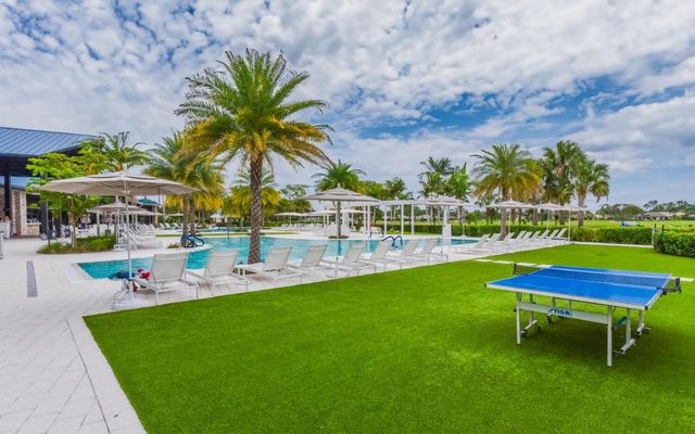 13054 Touchstone Place, West Palm Beach, FL 33418