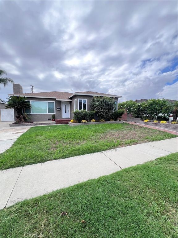9044 Oak St., Bellflower, CA 90706 — photo 2