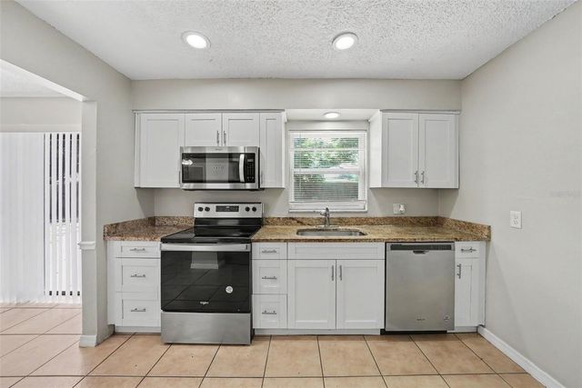10410 N 27TH STREET, Tampa, FL 33612
