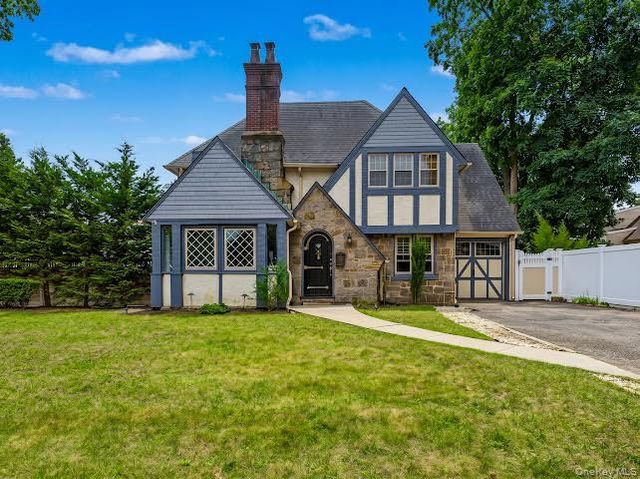 3980 Park Avenue, Seaford, NY 11783