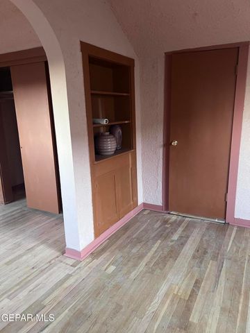 1814 KENTUCKY Street, El Paso, TX 79930