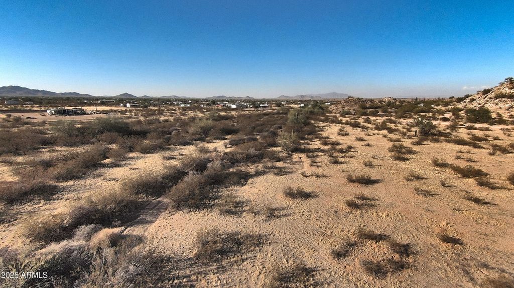 Image 9 of property listing at 42 N Liebre Lot D Road 42, Maricopa, AZ 85139